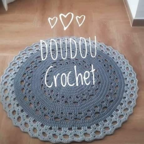 Handmade round rug - Picture 1 of 7